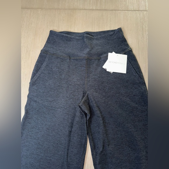 Beyond Yoga Charcoal Wide-Leg Pants - Picture 2 of 12